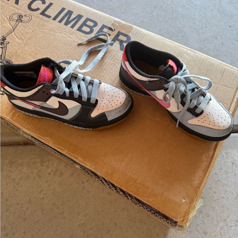 Nike Kids Black and Pink Sneakers